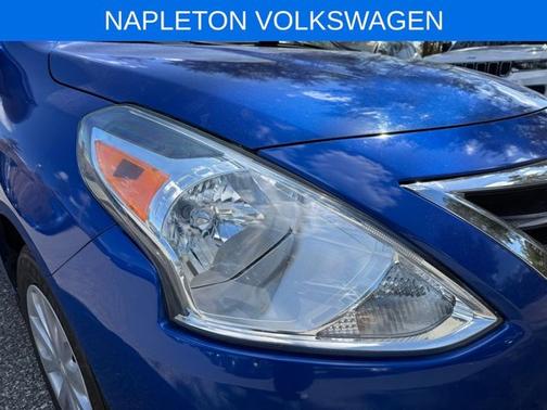 2015 Nissan Versa SV