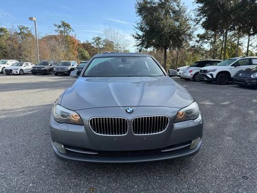 2011 BMW 528 i