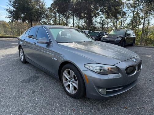 2011 BMW 528 i