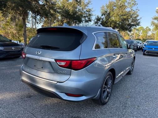 2017 INFINITI QX60 Base