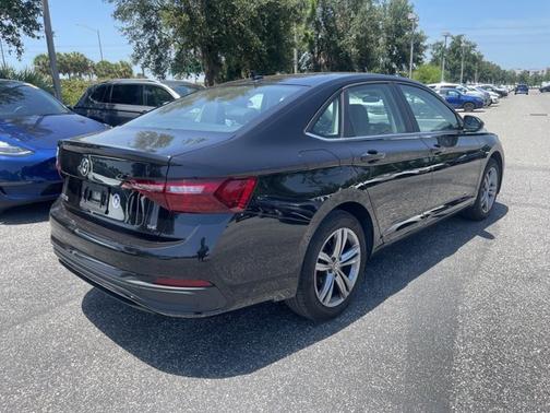2024 Volkswagen Jetta SE