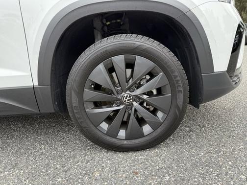 2023 Volkswagen Taos S
