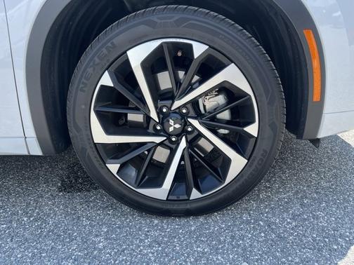 2024 Mitsubishi Outlander SEL