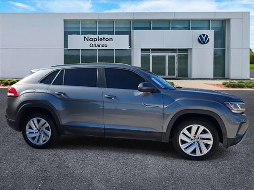 2022 Volkswagen Atlas Cross Sport 2.0T SE w/Technology