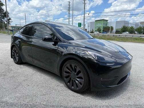 Black 2022 Tesla Model Y Performance