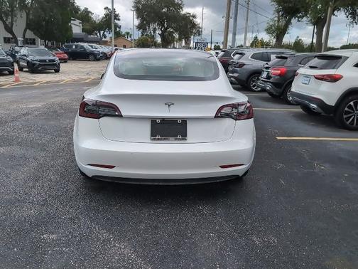 2022 Tesla Model 3 Base