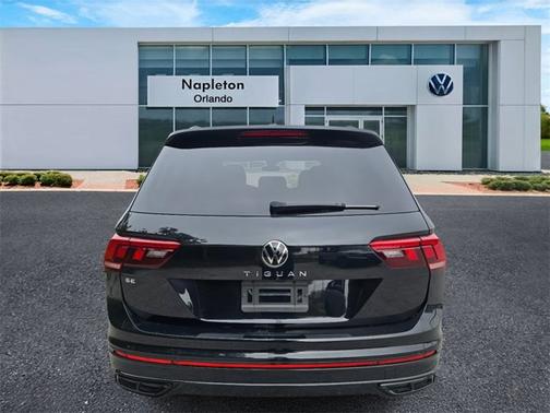 2024 Volkswagen Tiguan SE R-Line Black