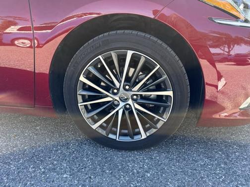 2023 Lexus ES 350 Base