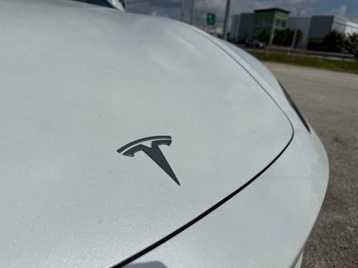 White 2025 Tesla Model 3