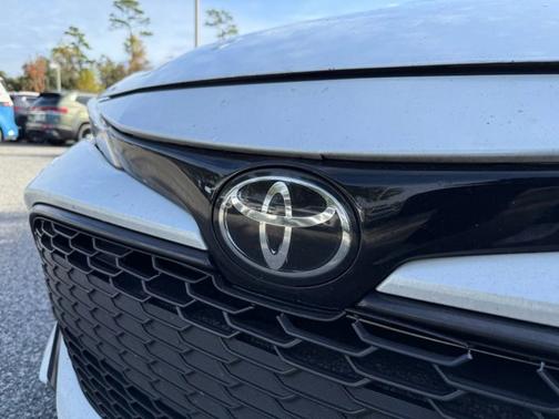 2022 Toyota Corolla Hatchback SE