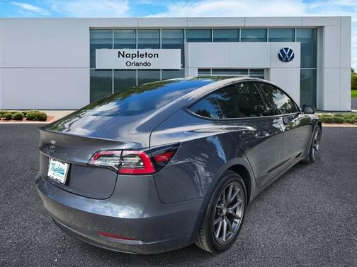 Midnight Silver Metallic 2022 Tesla Model 3 Base