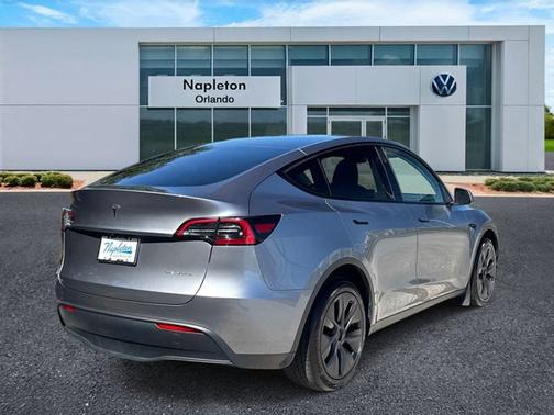 2025 Tesla Model Y Long Range