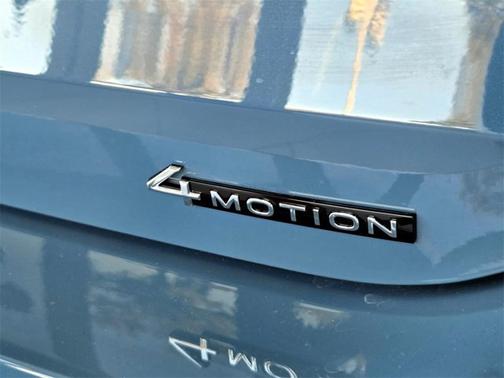 2026 Volkswagen Tiguan SEL R-Line Turbo