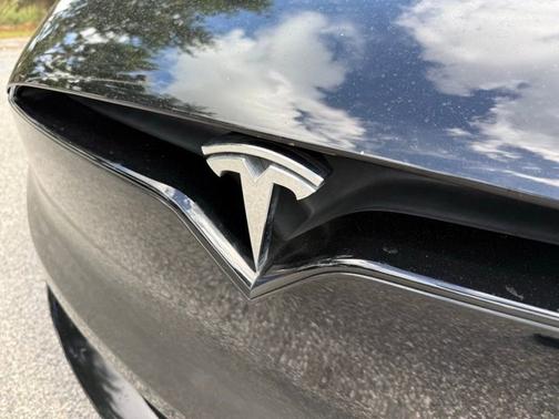 Black 2022 Tesla Model X Plaid