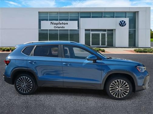 2025 Volkswagen Taos SE