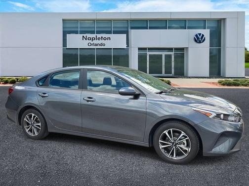 Gravity Gray 2024 Kia Forte LXS