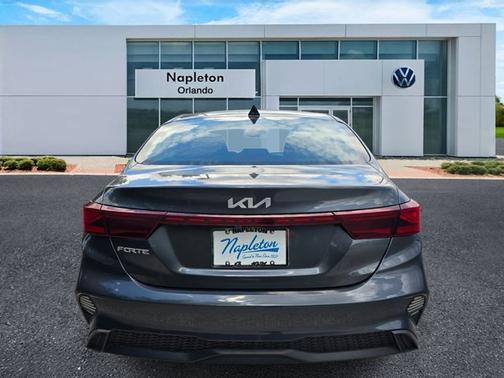 Gravity Gray 2024 Kia Forte LXS