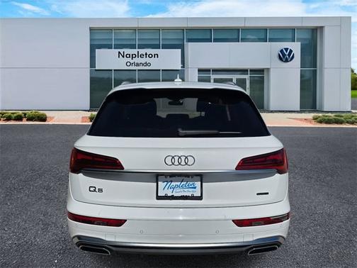 2022 Audi Q5 S line Premium Plus