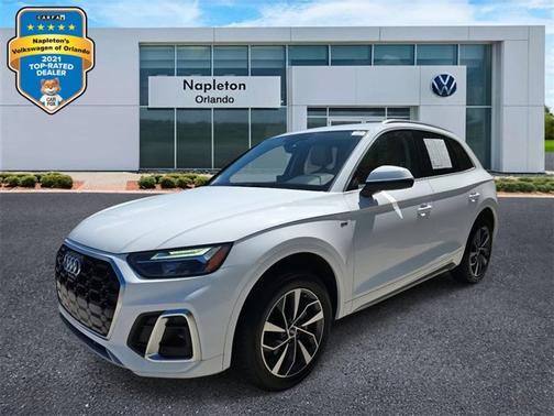 2022 Audi Q5 S line Premium Plus