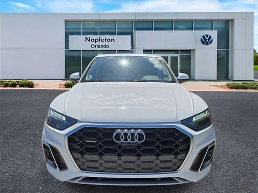 2022 Audi Q5 S line Premium Plus