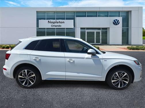 2022 Audi Q5 S line Premium Plus