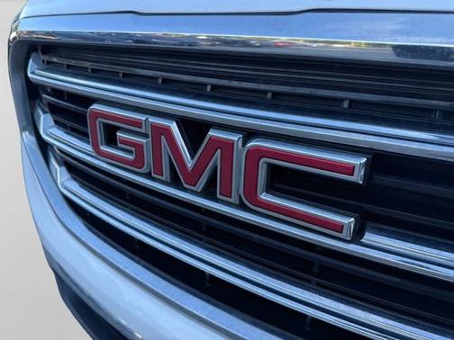 Summit White 2019 GMC Terrain SLT