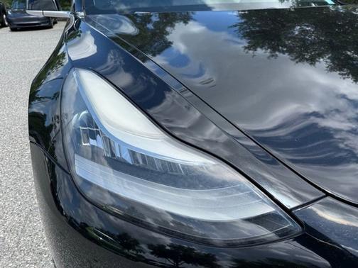 Black 2019 Tesla Model 3
