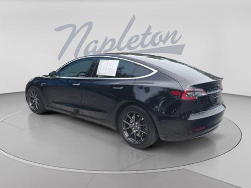 Black 2019 Tesla Model 3 Standard Range Plus