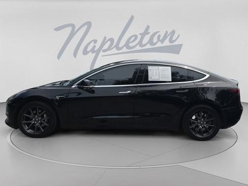 Black 2019 Tesla Model 3 Standard Range Plus