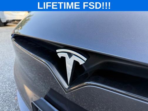 Gray 2024 Tesla Model X Plaid
