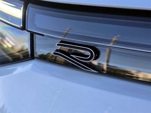 2025 Volkswagen Tiguan SE R-Line Black