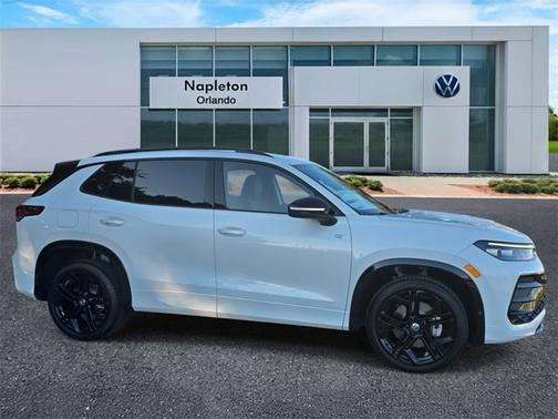 2025 Volkswagen Tiguan SE R-Line Black