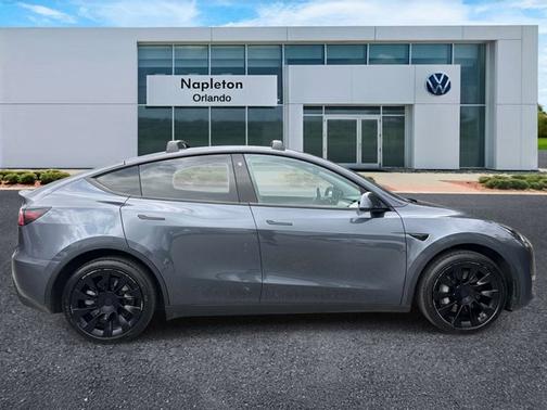 Gray 2022 Tesla Model Y Long Range