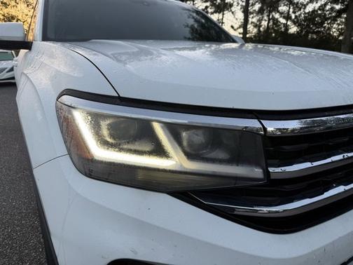 2021 Volkswagen Atlas 3.6L V6 SE w/Technology