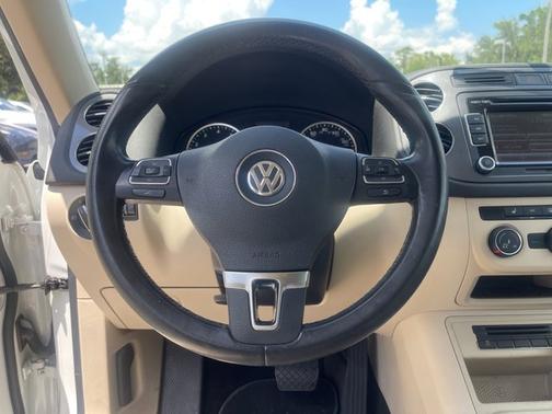 2014 Volkswagen Tiguan SE