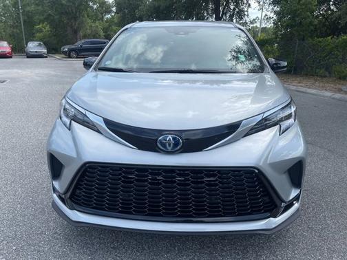 2024 Toyota Sienna XSE