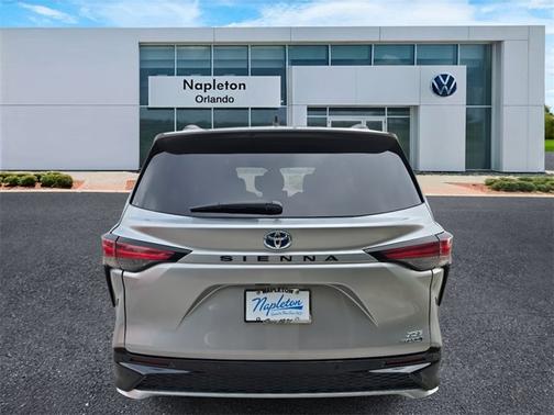 2024 Toyota Sienna XSE