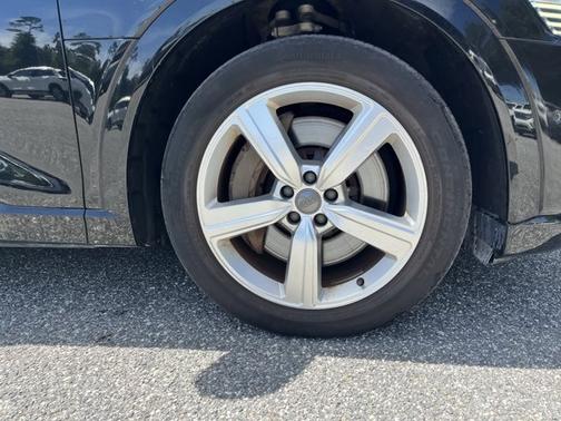 2019 Audi e-tron Premium Plus
