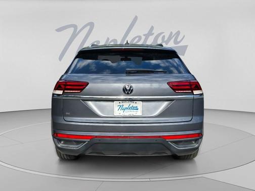 Silver 2022 Volkswagen Atlas Cross Sport 2.0T SE w/Technology