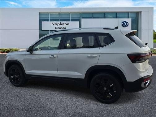 2025 Volkswagen Taos SE