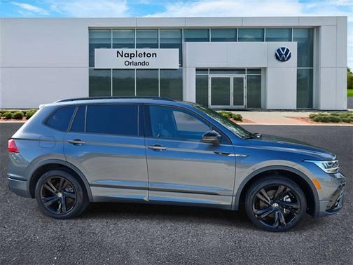 2024 Volkswagen Tiguan SE R-Line Black