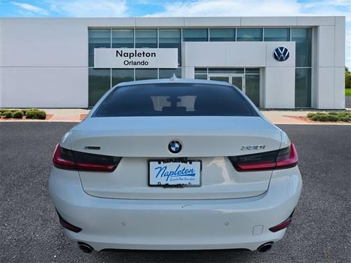 2019 BMW 330 i xDrive