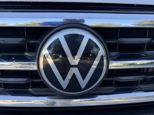 2020 Volkswagen Atlas Cross Sport 2.0T SE w/Technology
