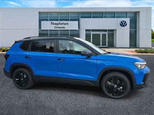 2026 Volkswagen Taos SE Black