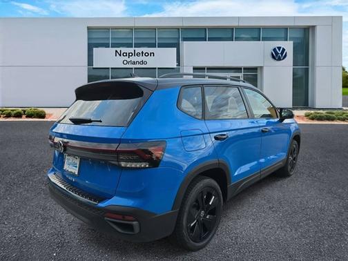 2026 Volkswagen Taos SE Black