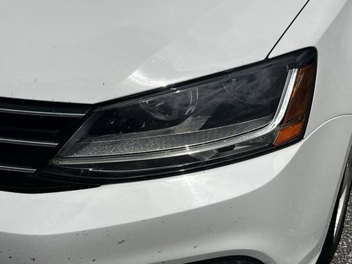 2017 Volkswagen Jetta 1.8T SEL