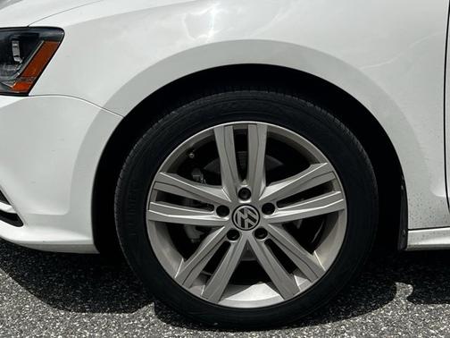 2017 Volkswagen Jetta 1.8T SEL