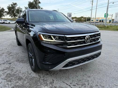 2022 Volkswagen Atlas 2.0T SE w/Technology