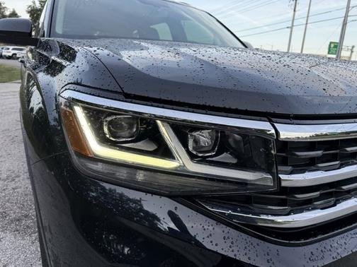 2022 Volkswagen Atlas 2.0T SE w/Technology