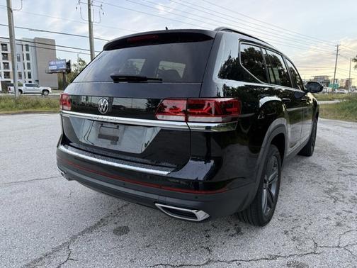 2022 Volkswagen Atlas 2.0T SE w/Technology